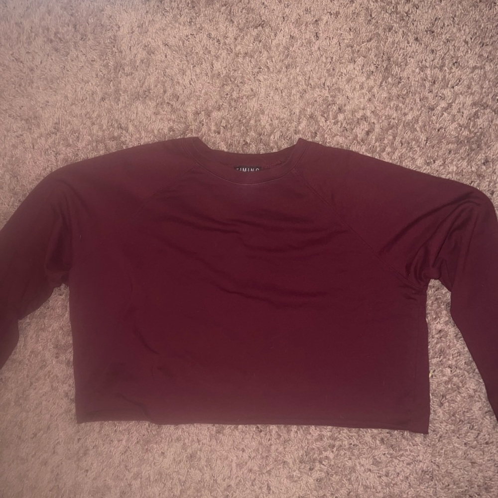 Timing small long sleeve maroon cropped sweater/tee